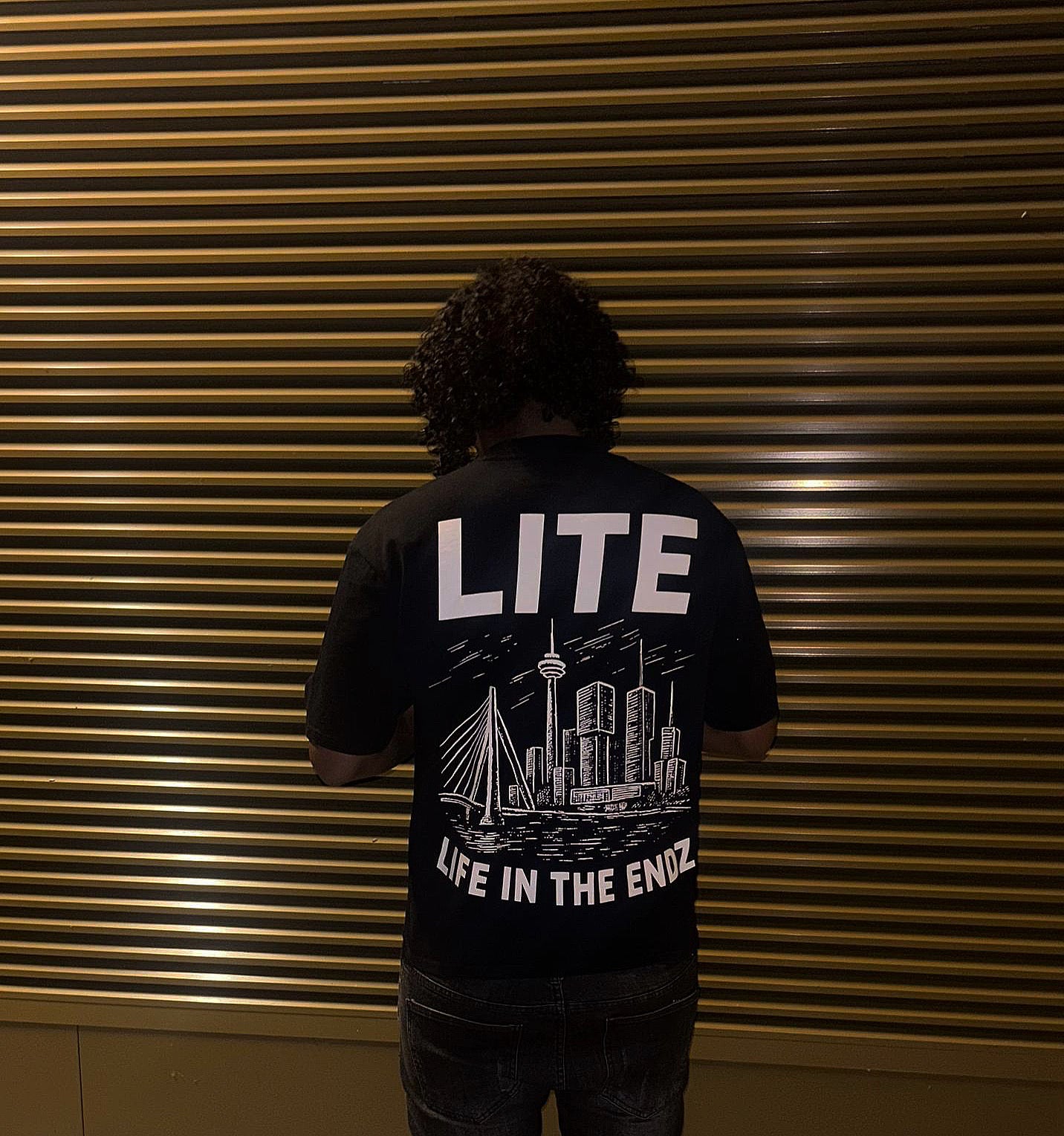 SKYLINE T-SHIRT